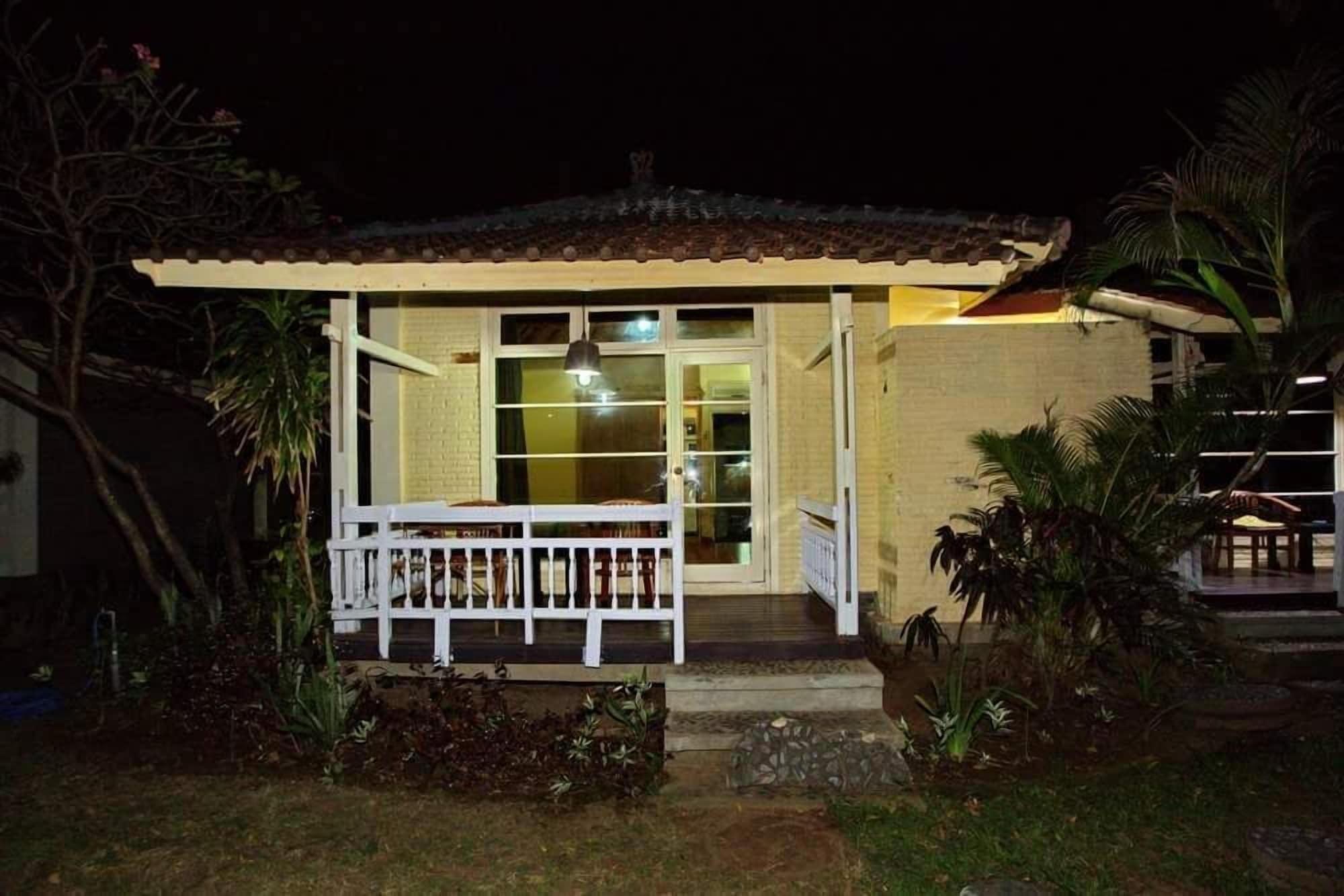 Bali Lovina Beach Cottages Buleleng  Екстер'єр фото