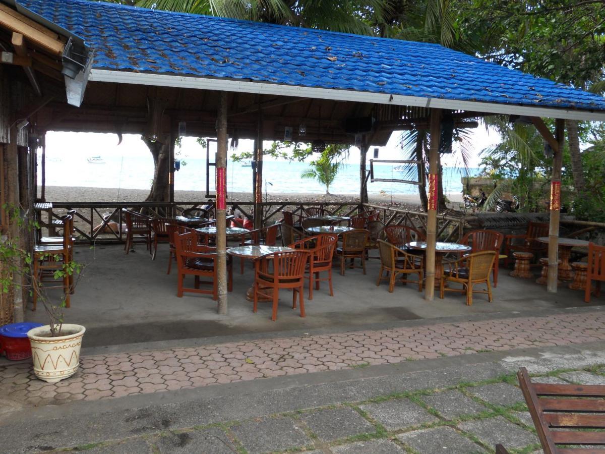 Bali Lovina Beach Cottages Buleleng  Ресторан фото